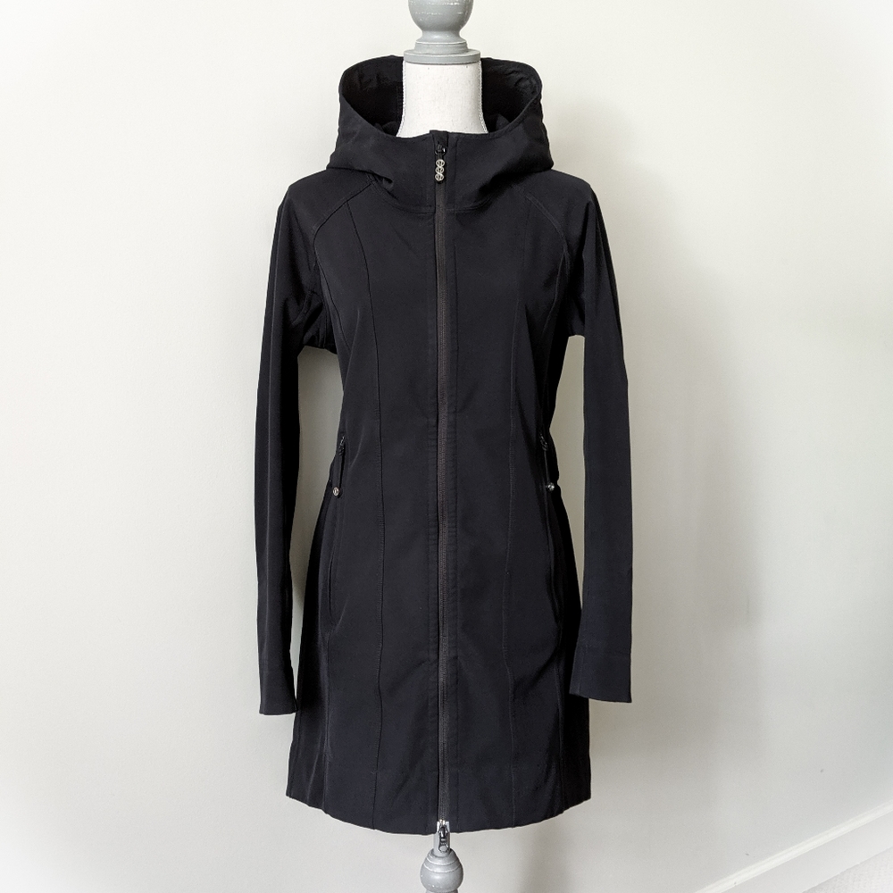 Rare Lululemon Softshell Spring Rain Jacket - Picture 1 of 7